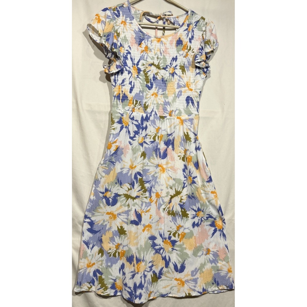Smocked Floral White Dress Crinkled Rayon Fabric Sz S/M Knee Harlow & Rose
